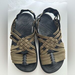 Malibu Women's Sandals in Black and Brown